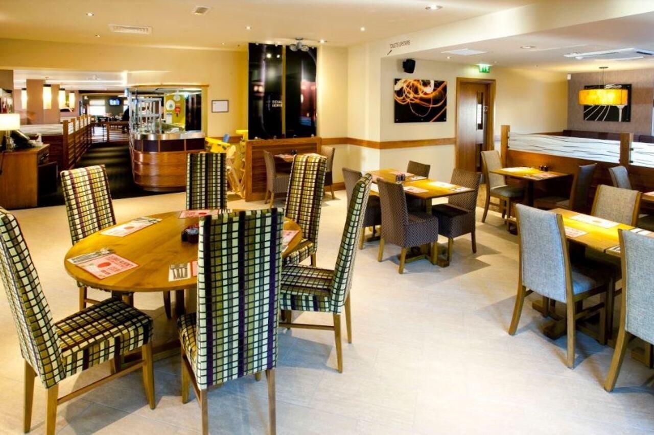 Premier Inn Inverness West Exteriör bild