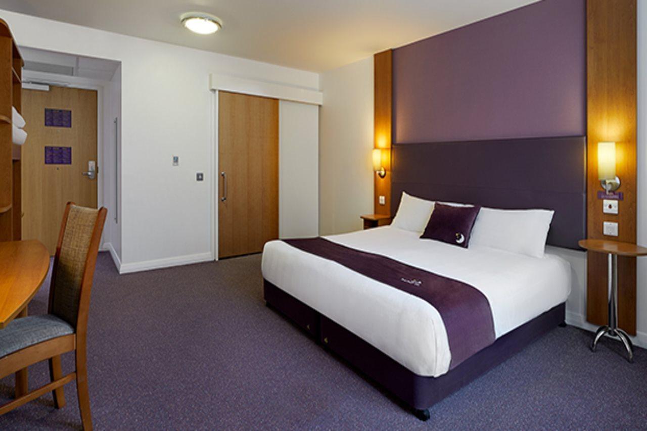 Premier Inn Inverness West Exteriör bild
