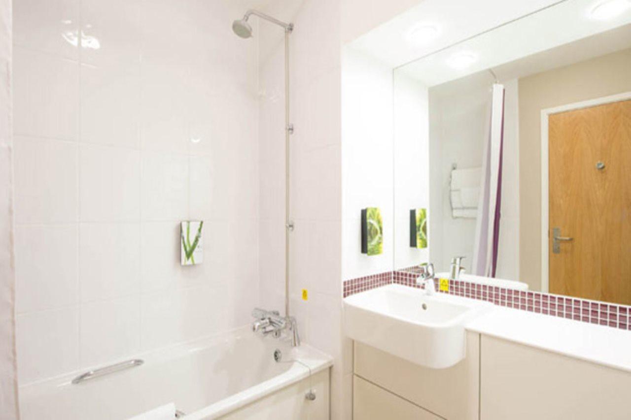 Premier Inn Inverness West Exteriör bild