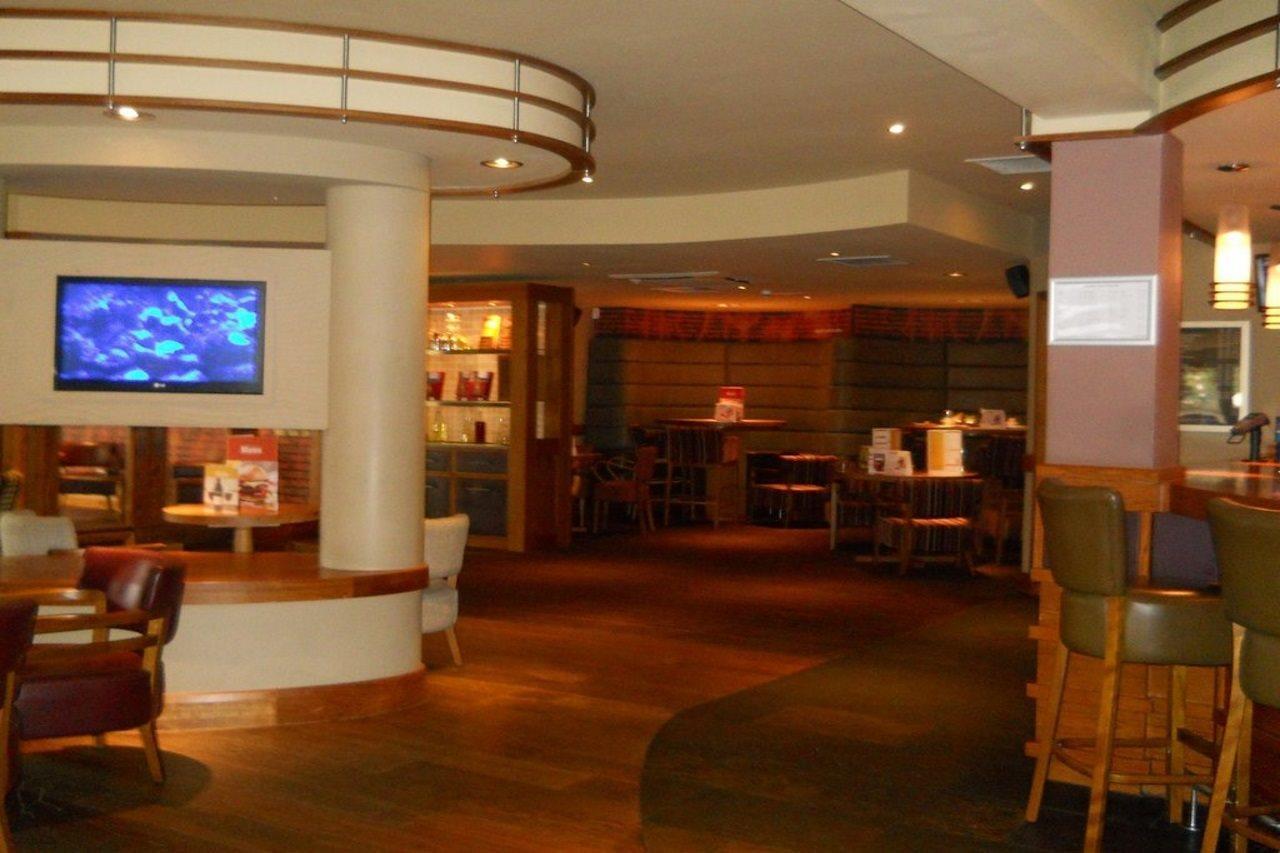 Premier Inn Inverness West Exteriör bild