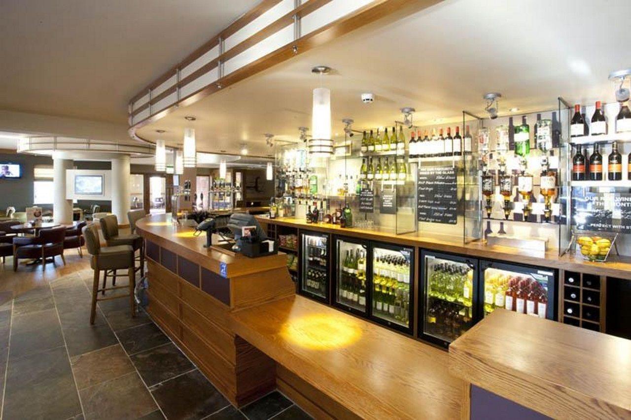 Premier Inn Inverness West Exteriör bild