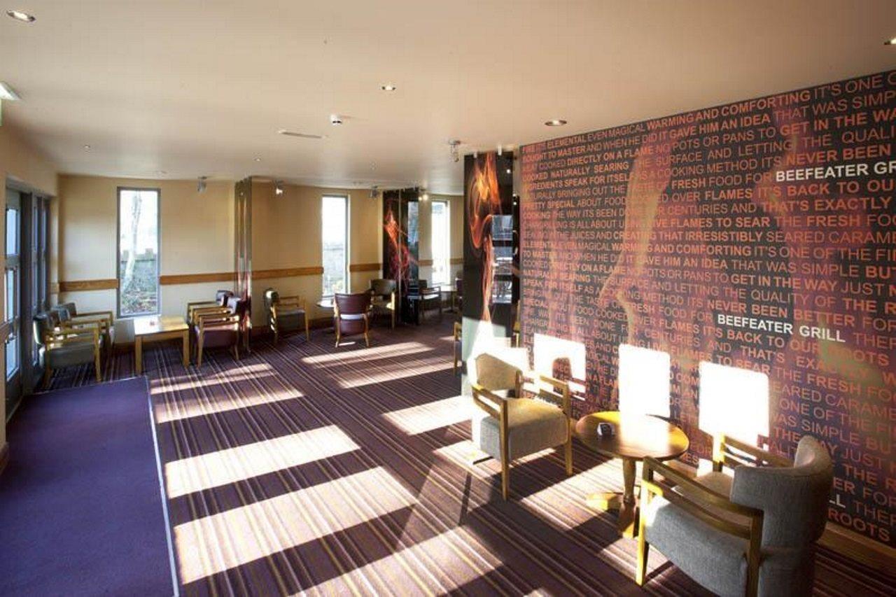 Premier Inn Inverness West Exteriör bild