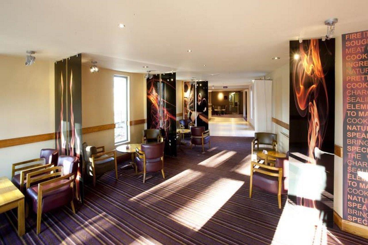 Premier Inn Inverness West Exteriör bild
