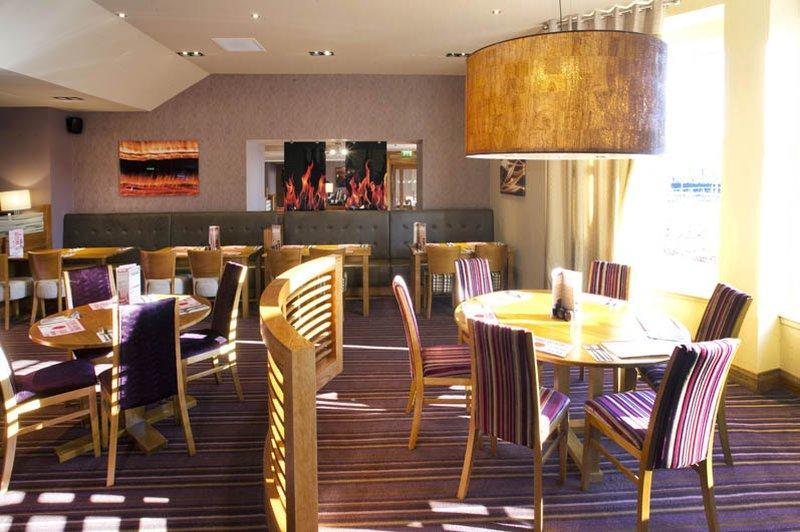 Premier Inn Inverness West Exteriör bild