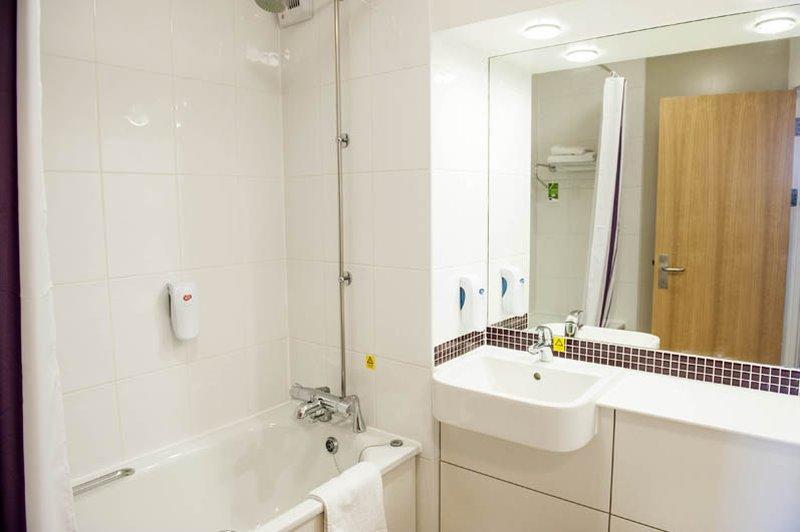 Premier Inn Inverness West Exteriör bild
